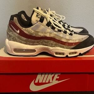 Nike Air Max 95 SE 'Social FC'